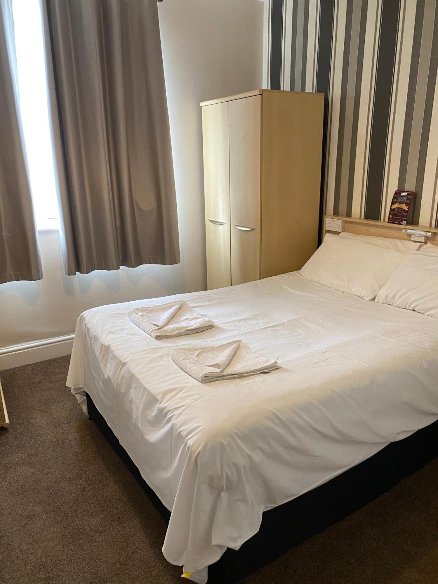 The Arncliff Hotel Blackpool Bagian luar foto