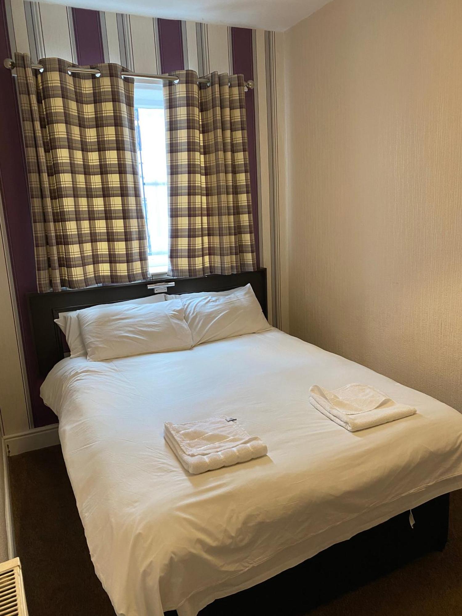 The Arncliff Hotel Blackpool Bagian luar foto