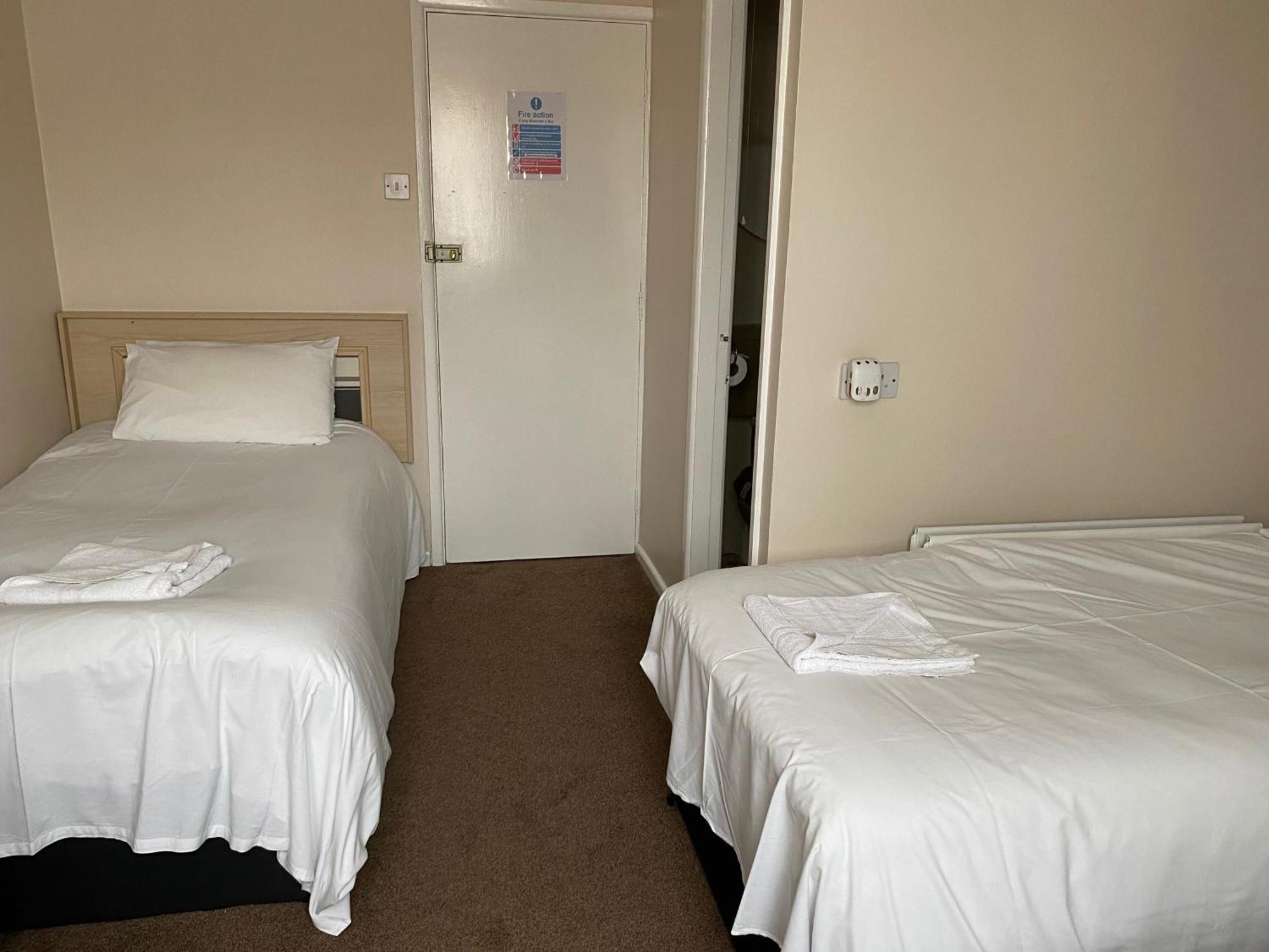 The Arncliff Hotel Blackpool Bagian luar foto