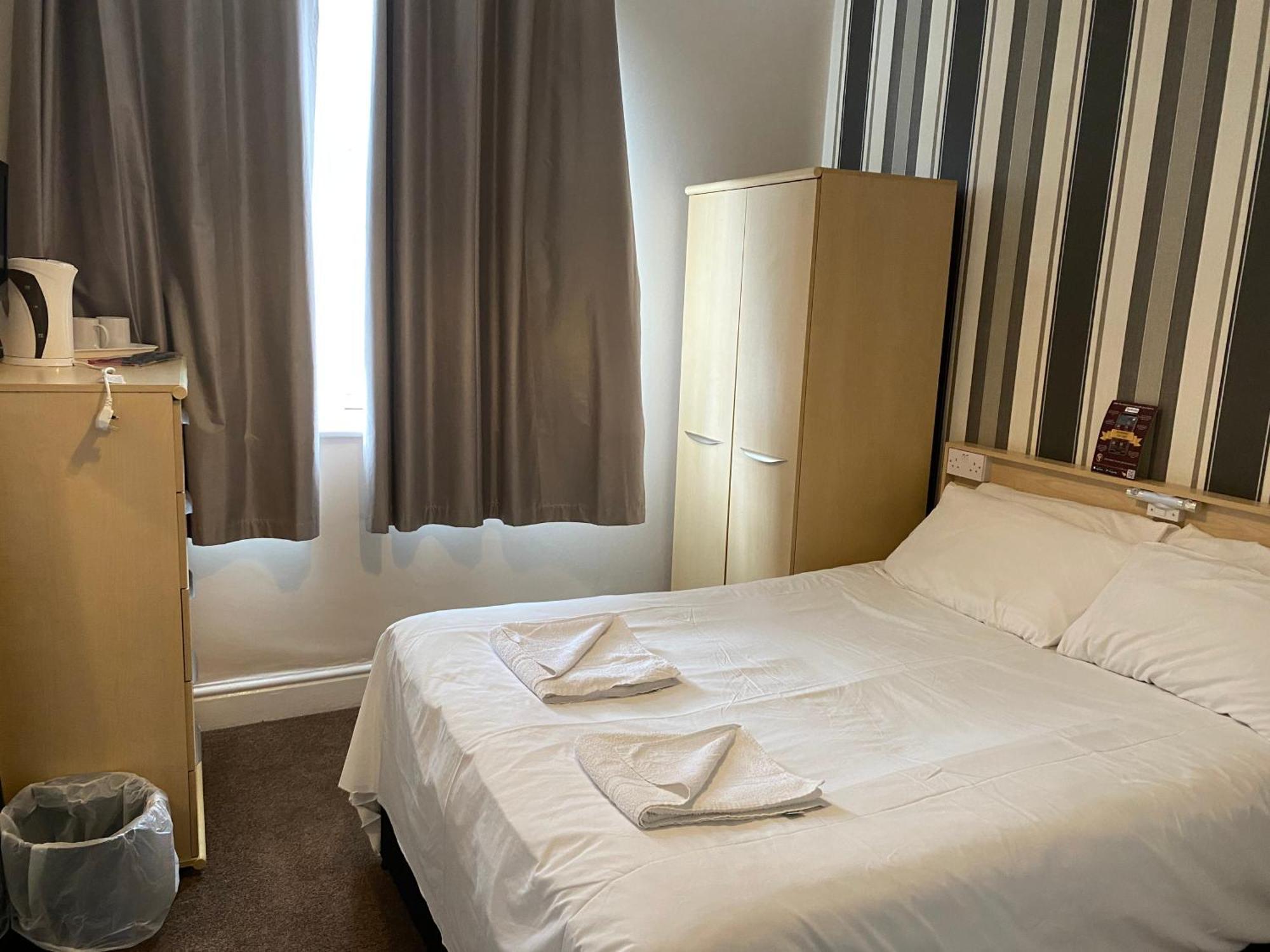 The Arncliff Hotel Blackpool Bagian luar foto