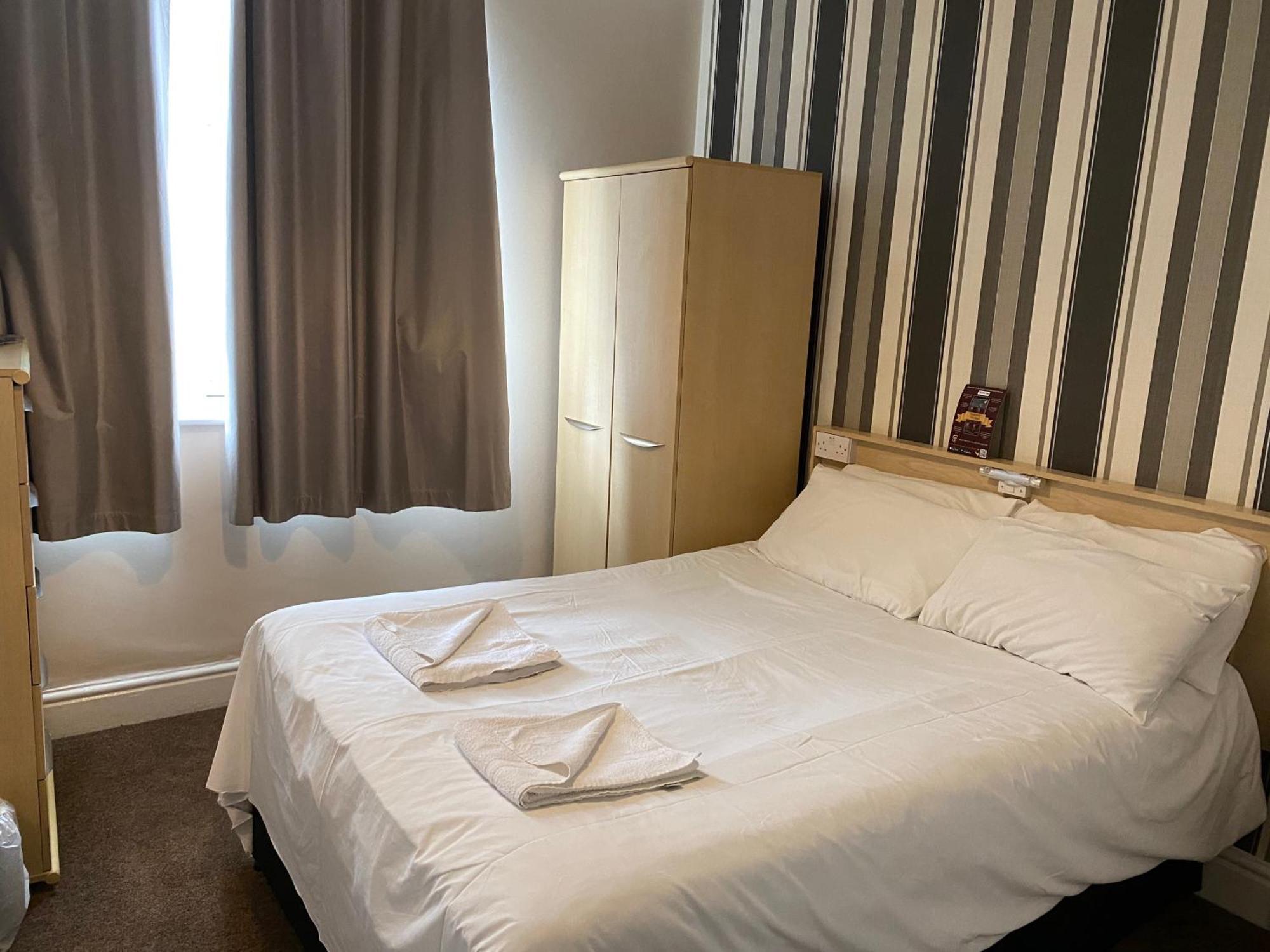 The Arncliff Hotel Blackpool Bagian luar foto